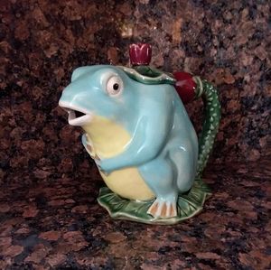 Ceramic Frog Teapot